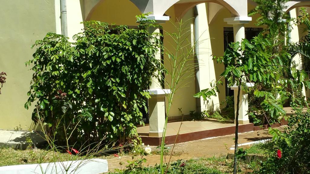 Ar Sun Hotel Antsiranana Bilik gambar